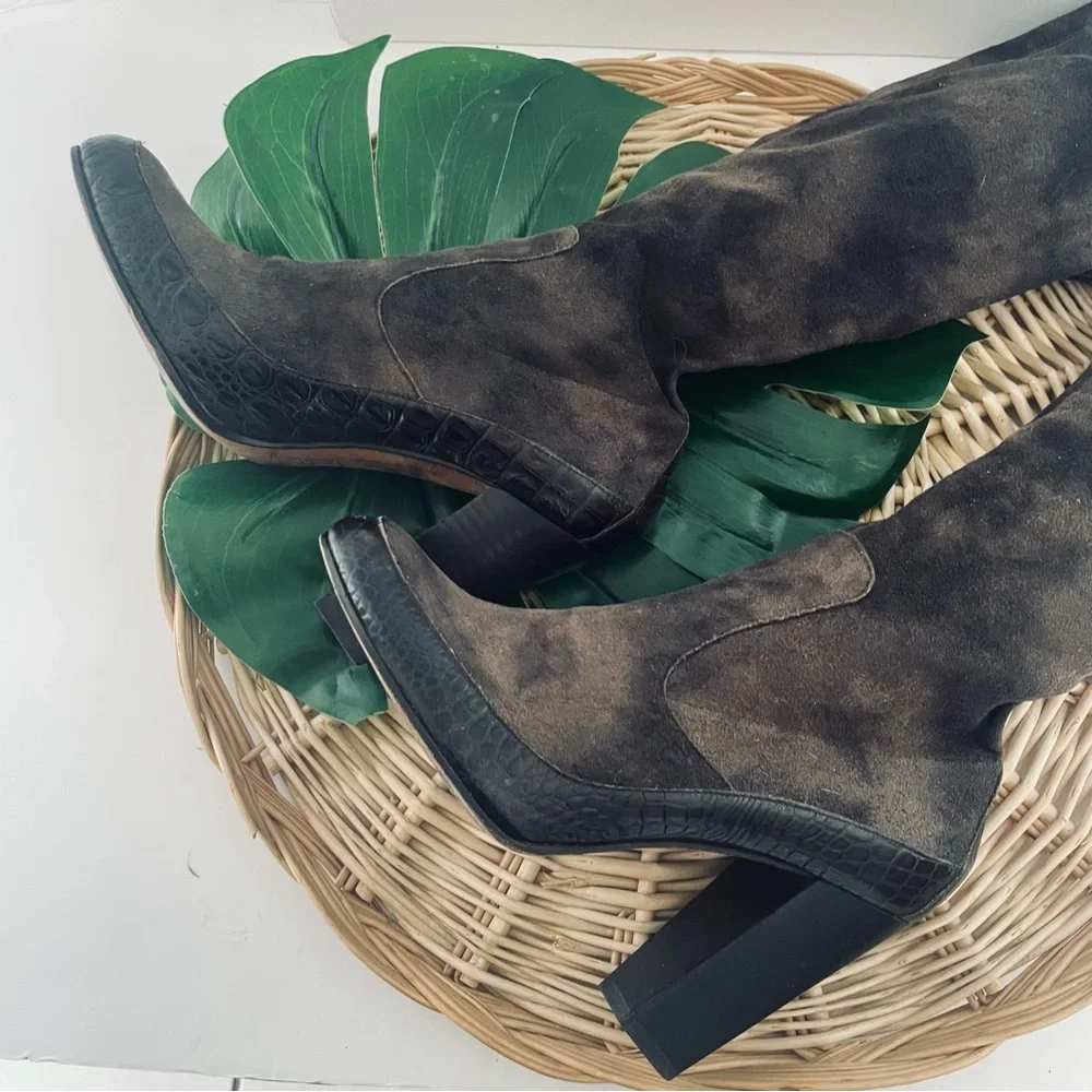 Donald J. Pliner $395 donald